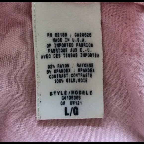 🇺🇸 Guess Floral 🌸 Top (Silk Details) - Picture 4 of 5